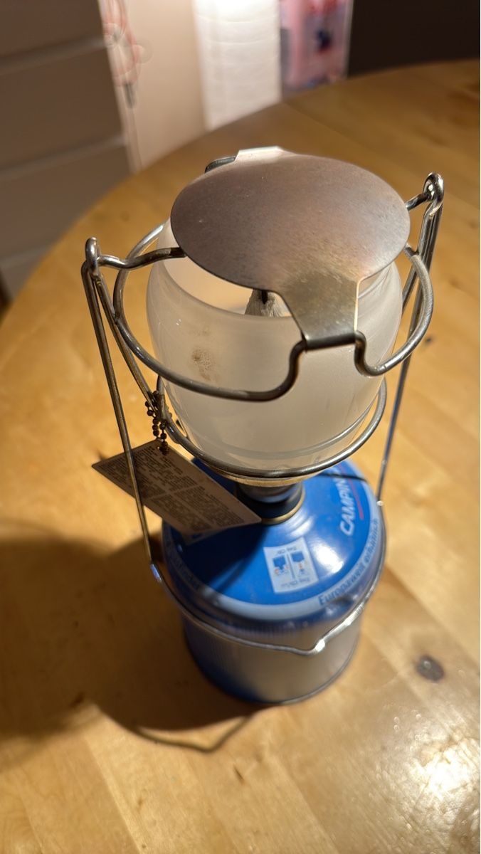 Campingaz Lampade: Lampe à gaz de camping bon état – Usato da Chêne-Bougeries venduto da Seetooyoo