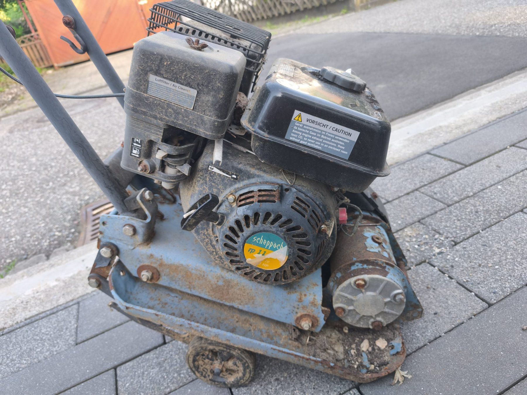 Scheppach Tutte le macchine: Scheppach Rüttelplatte rp 11 – Difettoso da Rheinfelden venduto da michel90 1