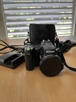 Nikon Coolpix S700 Digitalkamera inkl. Zubehoer gebraucht