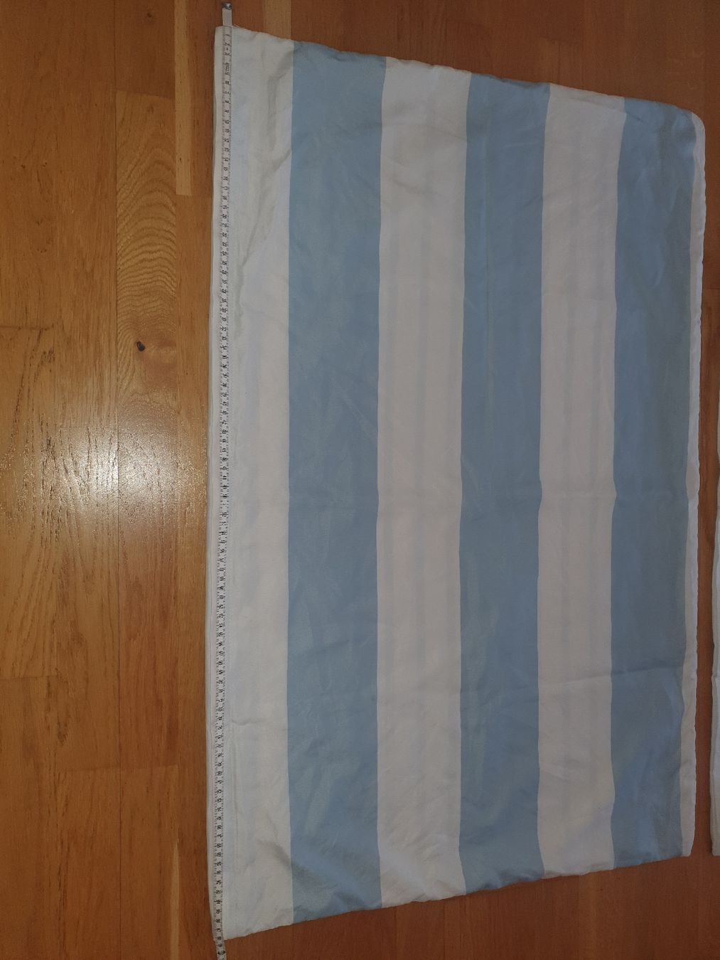Biancheria da letto: 2x Bettanzug, Hellblau-Weiss Gestreift, Maritime Style – Usato da Moosseedorf venduto da Sonnenschein.. 1