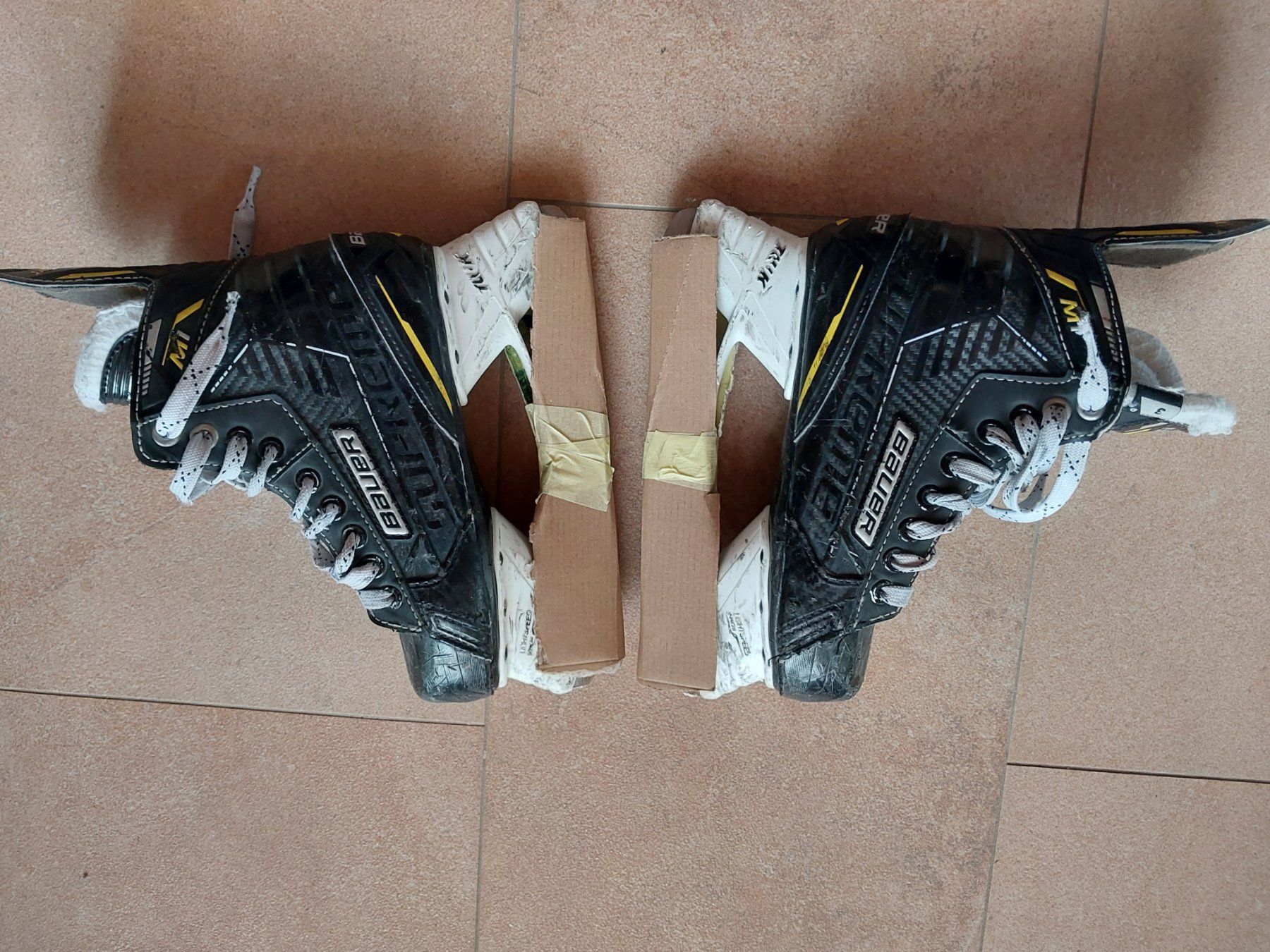 Protezioni & Imbottiture: Eishockeyausrüstungsteile Junior – Usato da Kaltacker venduto da Marbieri 2