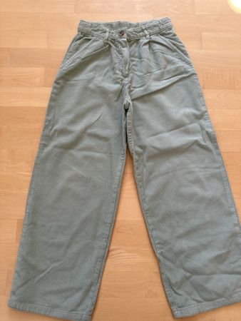 Cyrillus Cordhose weit geschnitten grün Grösse 152/12