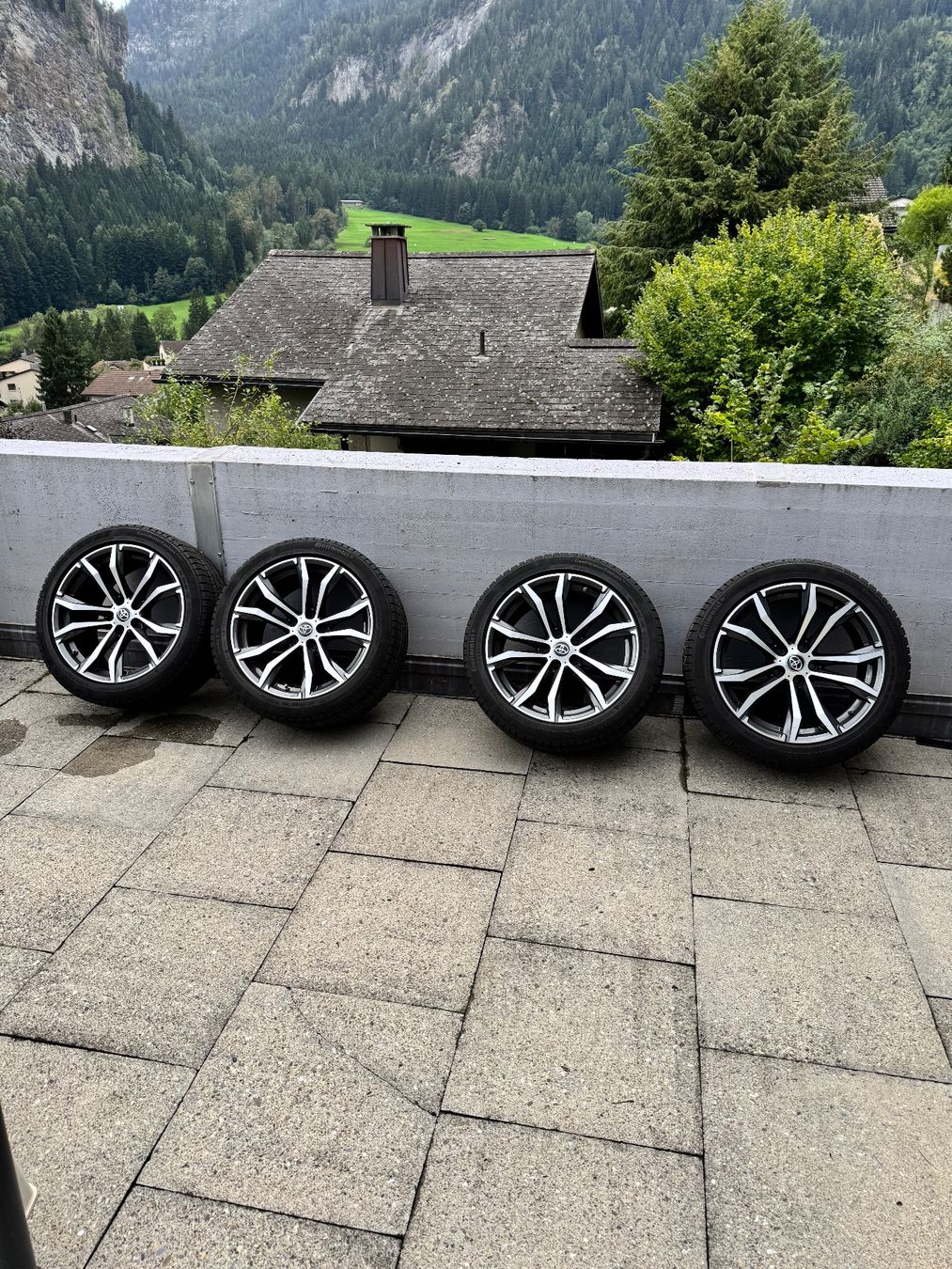 Continental Pneus & Roues: Räder zu verkaufen – D'occasion à Thusis par inf_hk95