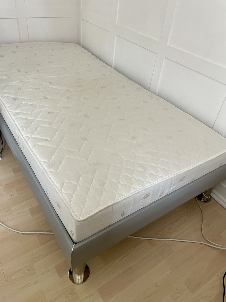 Letti: 100x200 Bett mit Schublade – Usato da Winterthur venduto da leo_jgb5