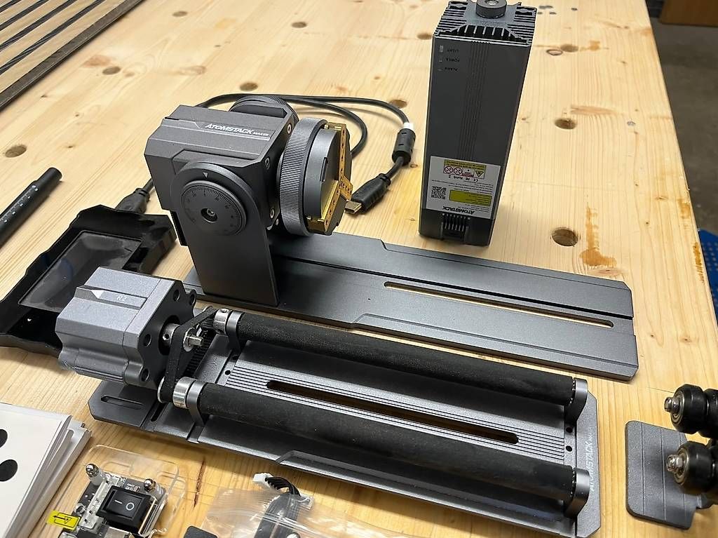 Alle Maschinen: Atomstack S40 Pro Lasergravierer  Komplettset inkl IR-Modul – Gebraucht aus Luterbach von riizzet 1