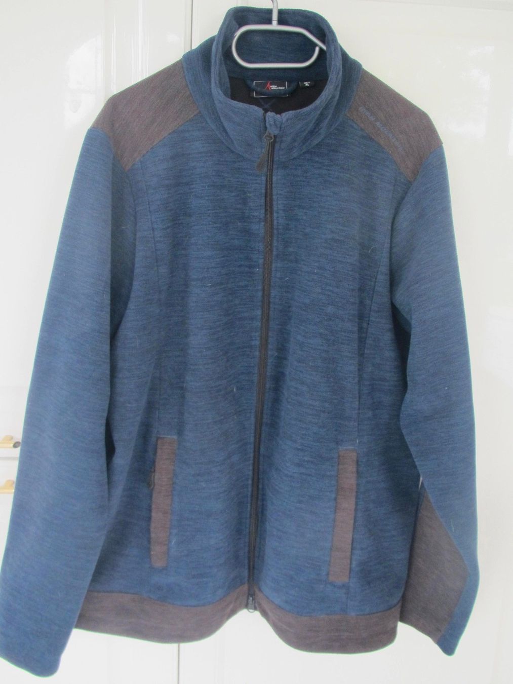 High Giacche: VESTE HIGH MOUNTAIN – Nuovo (secondo la descrizione) da Murten venduto da Selliot