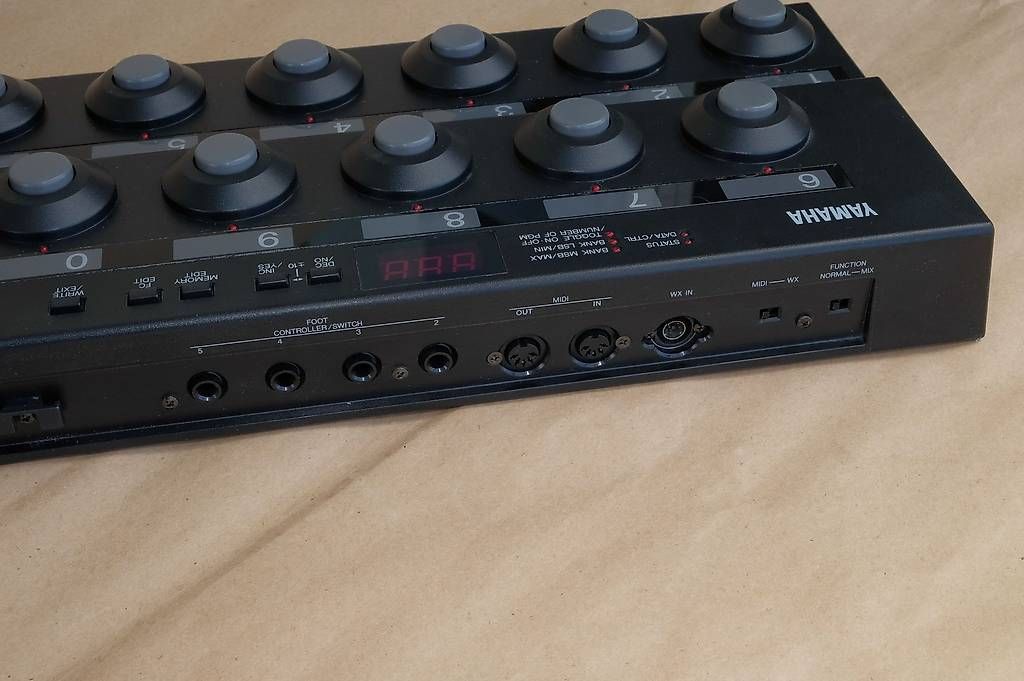 Yamaha Musikinstrumente: Yamaha MFC-10 MIDI Foot Controller – Gebraucht aus Basel von Bertob 6