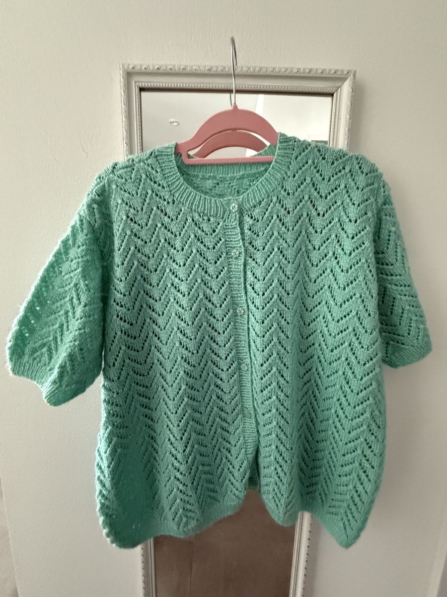 Giacche: Strickjacke Grösse 50/52 Brustumfang 130cm. – Usato da Pfeffikon LU venduto da pepino17 4