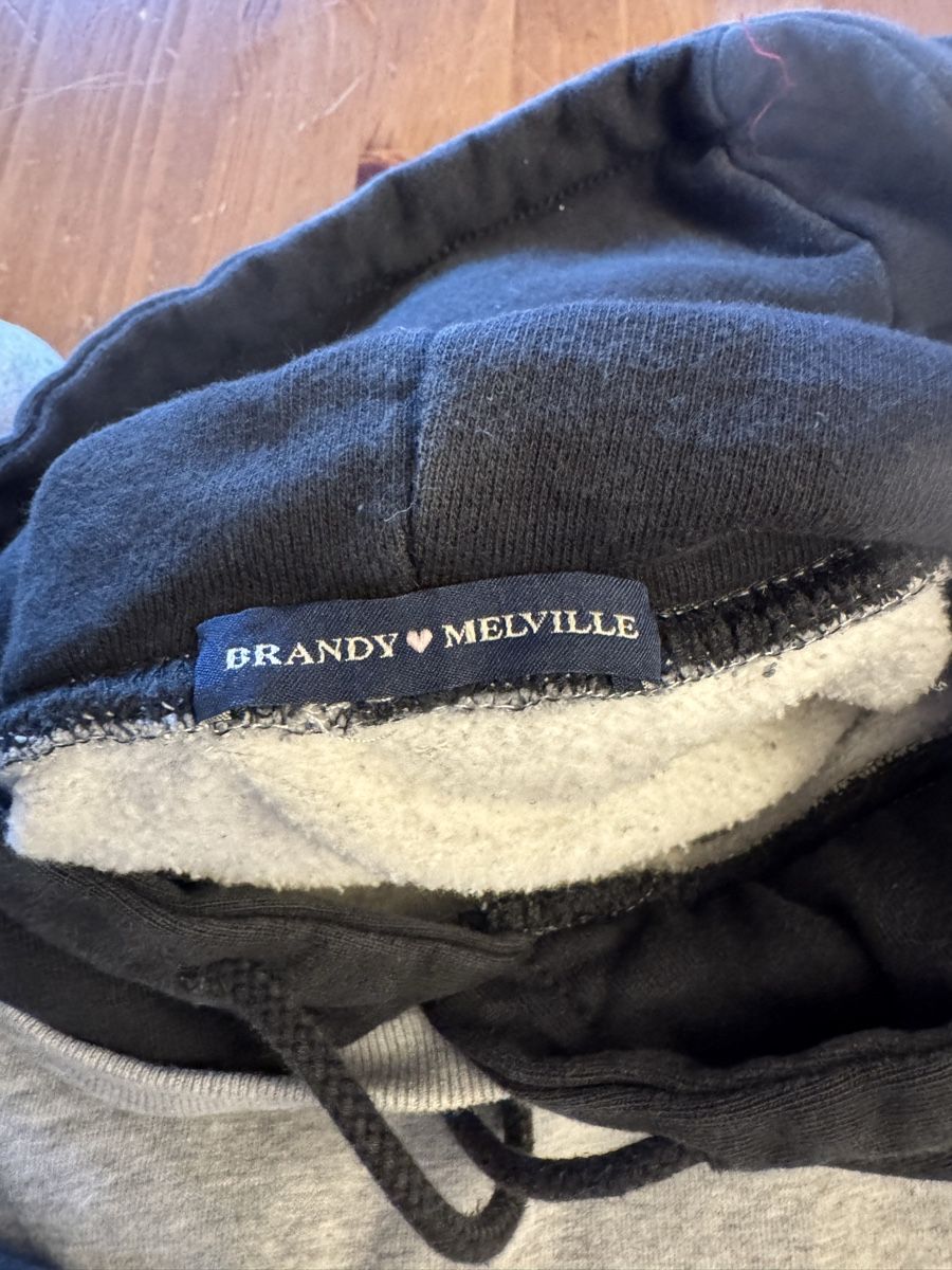 Brandy Melville Pullover & Sweatshirts: Felpa xl – Gebraucht aus Küssnacht am Rigi von ciucchino 1