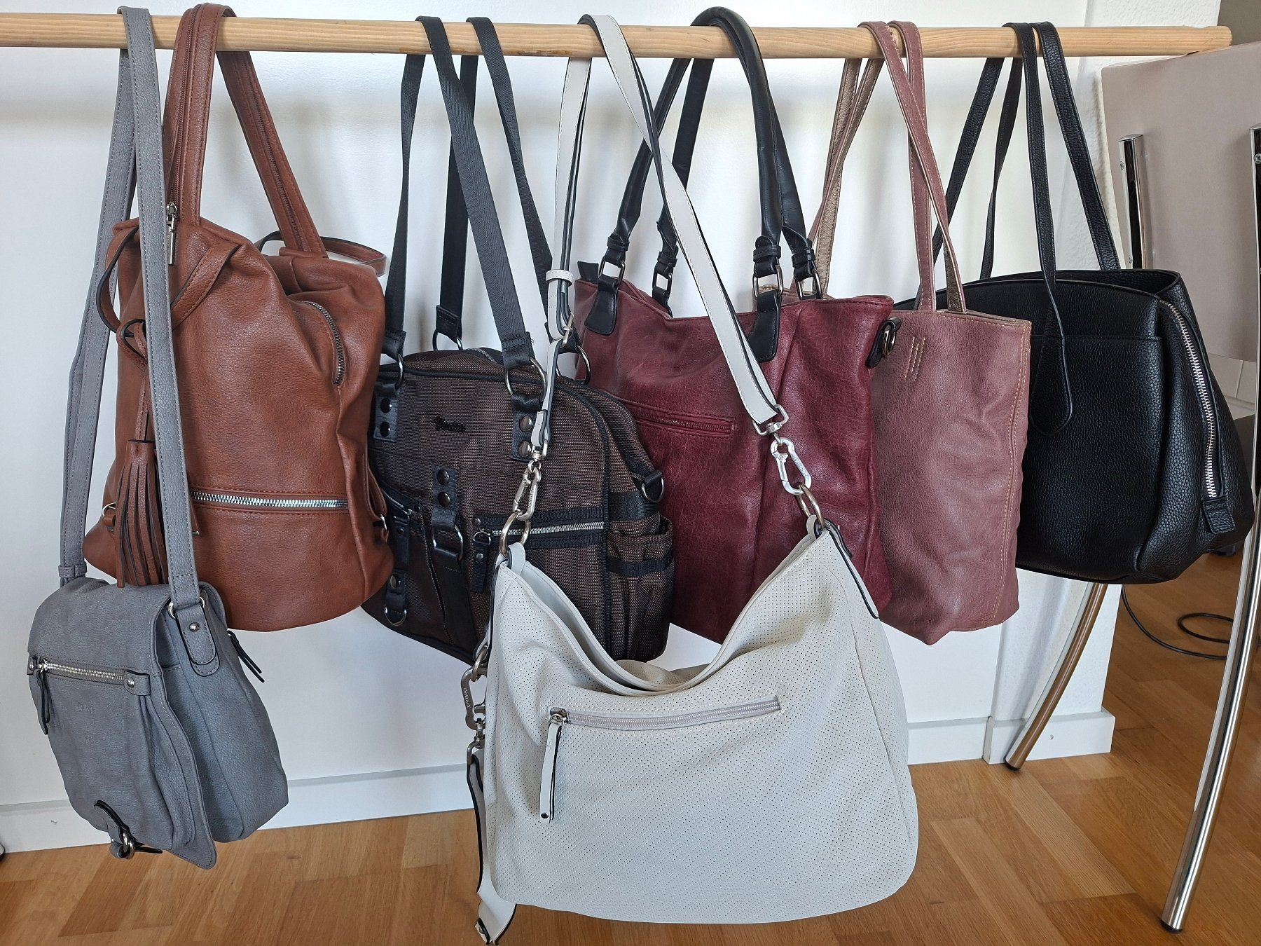 Sacs femmes: Handtasche – D'occasion à Sempach Station par Pirindy8