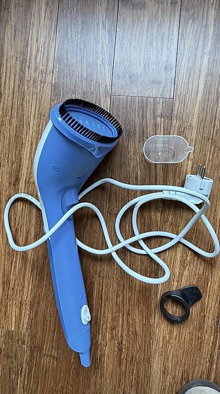 Philips Ferri da stiro: Philips Dampfglätter / Steamer  wenig gebraucht – Usato da Oberägeri venduto da maridale 1