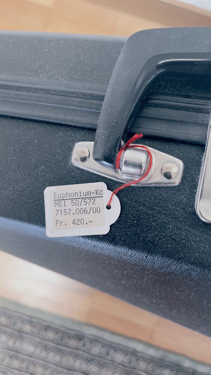 Strumenti musicali: Hartschalenkoffer Euphonium schwarz – Usato da Baden venduto da Mercedes_Beer 1