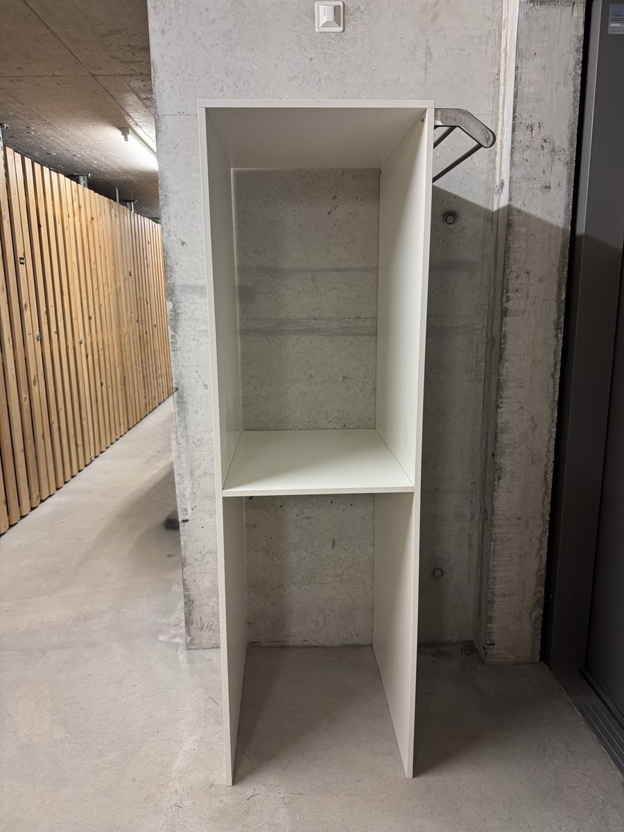 Armadi: Schrank – Usato da Winterthur venduto da ste_5vfj