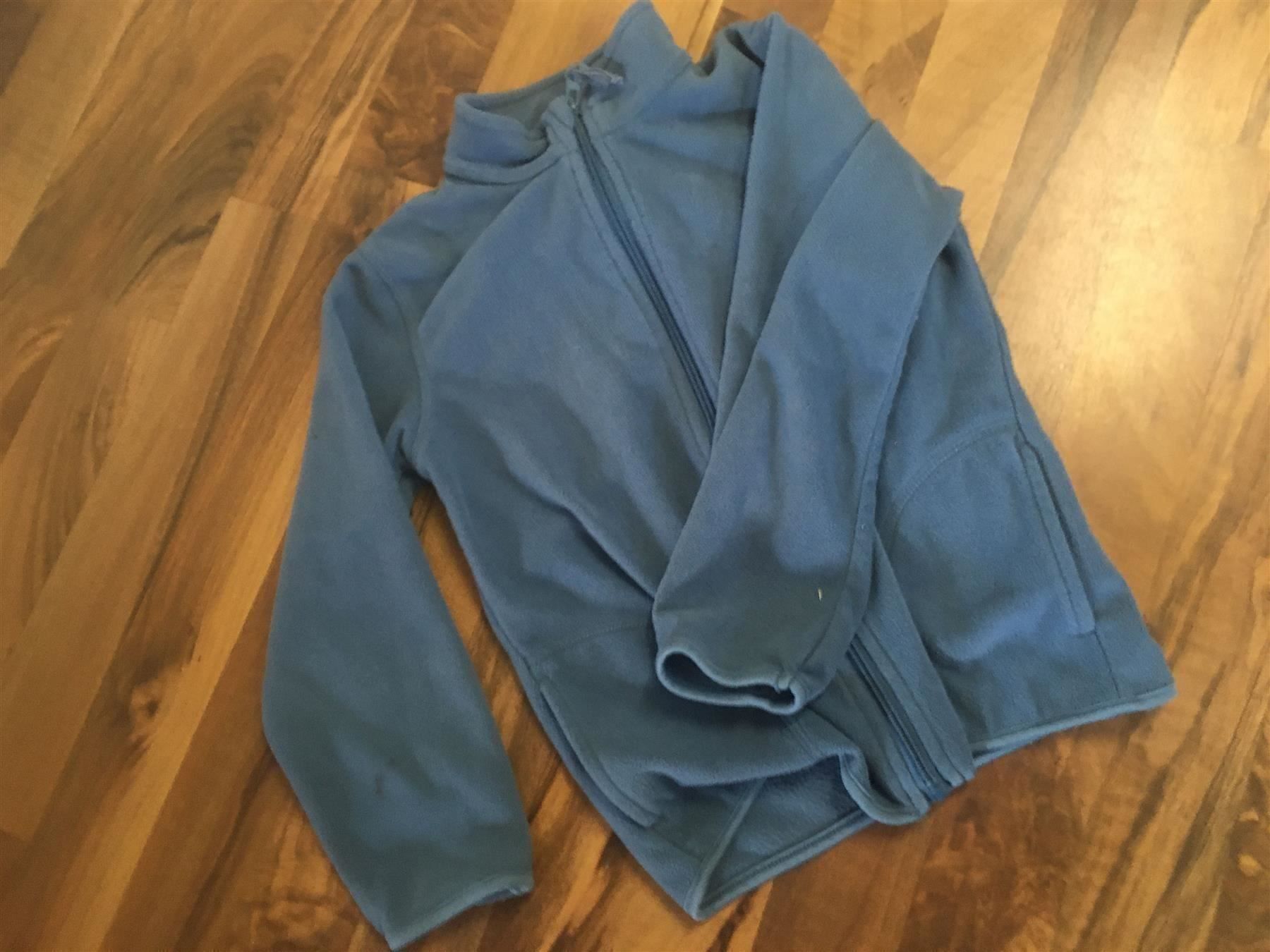 Vestes & Manteaux: Faserpelz-Jäcklein Knaben, hellblau, 110 – D'occasion à Schötz par Jekyll666 1