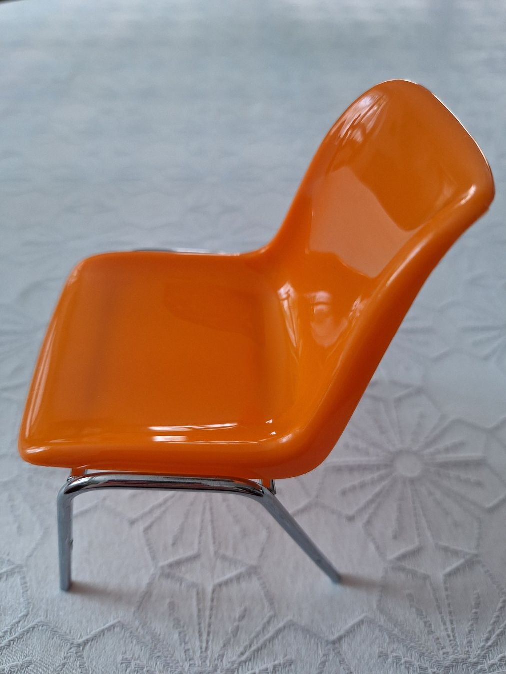Sedie: Stuhl Miniatur Orange – Usato da Turgi venduto da Markito0 2