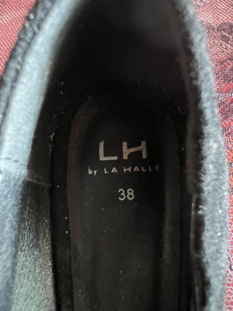 Scarpe da donna: Escarpins noirs, La Halle, taille 38 – Usato da Chézard-St-Martin venduto da Cheyenne_75 4