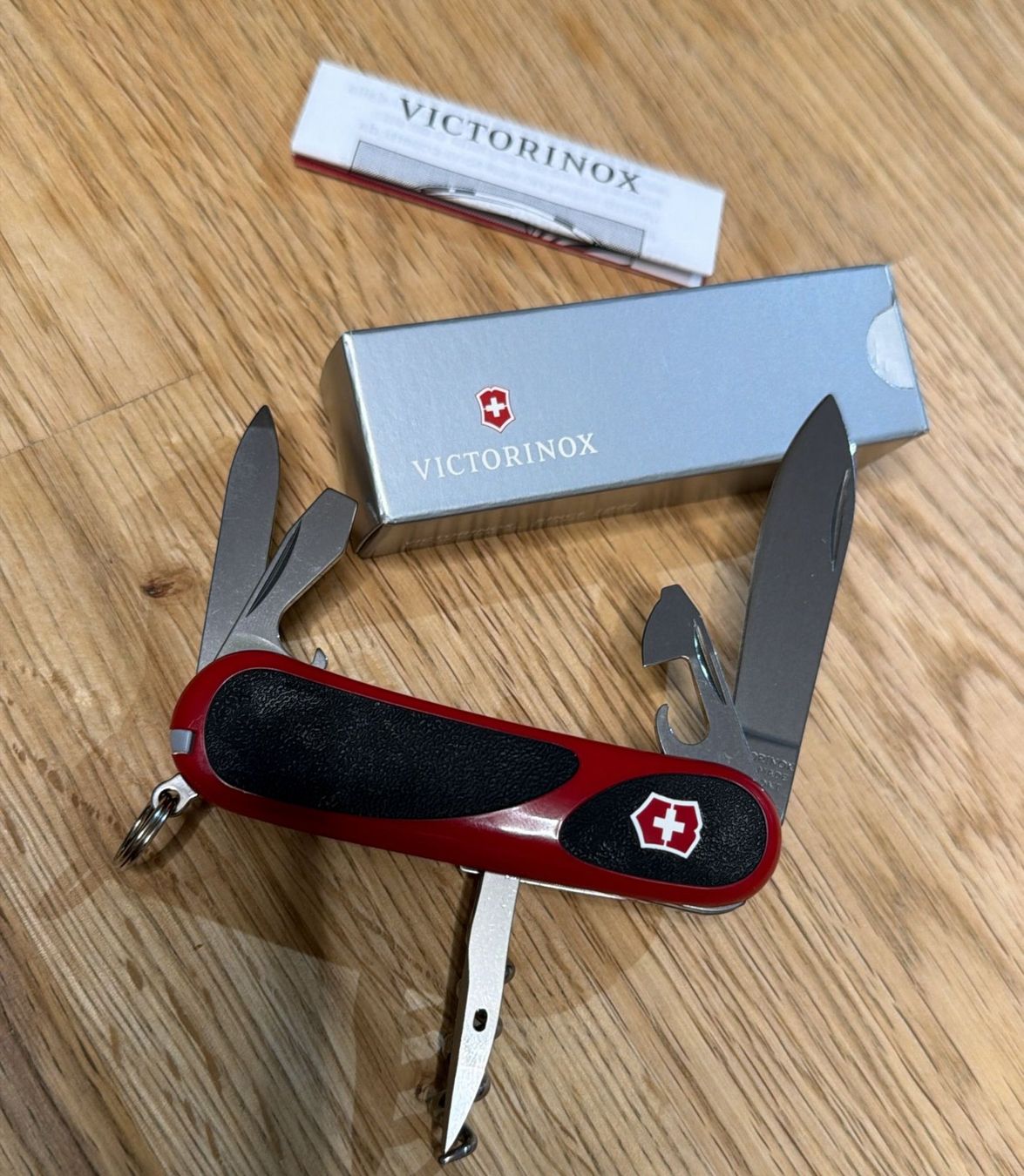 Victorinox Couteaux de poche: VICTORINOX  SACKMESSER EVOLUTION 10 GRIP – Neuf avec emballage d'origine à Zürich par Frei-Occasionen 5