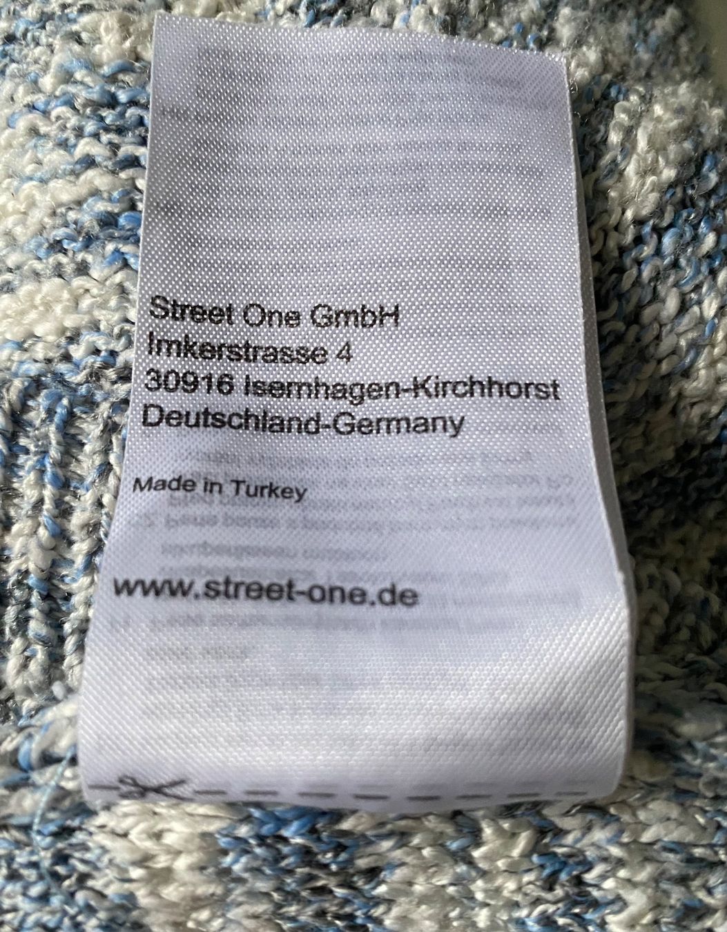 Pullover & Sweatshirts: Street One Strickpullover, weiss-hellblau, Gr. 40 – Gebraucht aus Niederhasli von Erwied 5