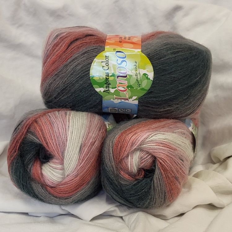 Angora-Wolle: Flauschig, Fein & Farbenfroh – Ein Ausmal-Abenteuer!