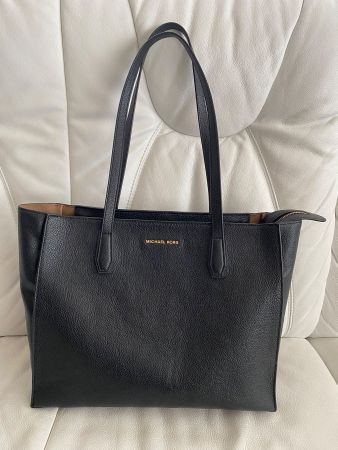 Handtasche Leder schwarz MICHAEL KORS  Topzustand !