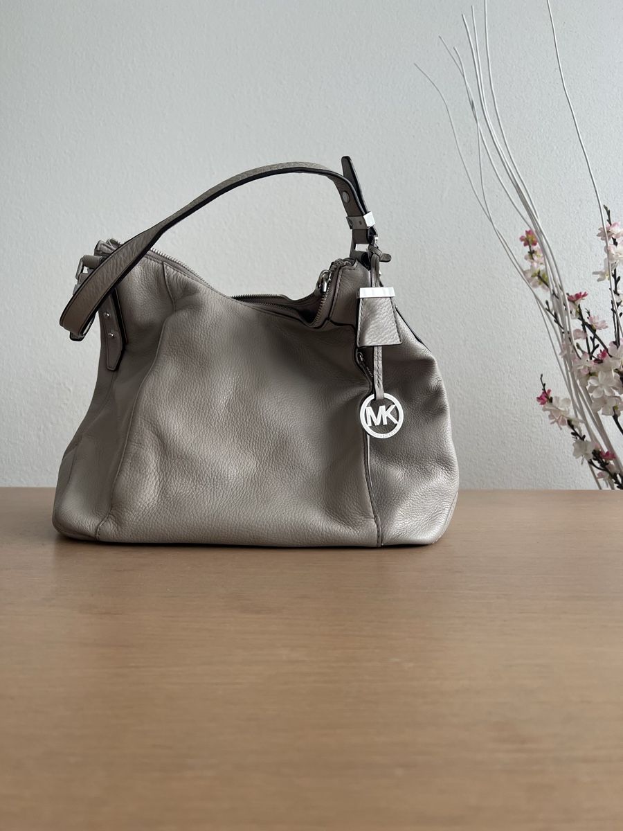 Michael Kors Sacs femmes: 5 x MICHAEL KORS TASCHEN – D'occasion à Belp par Raydanone 8