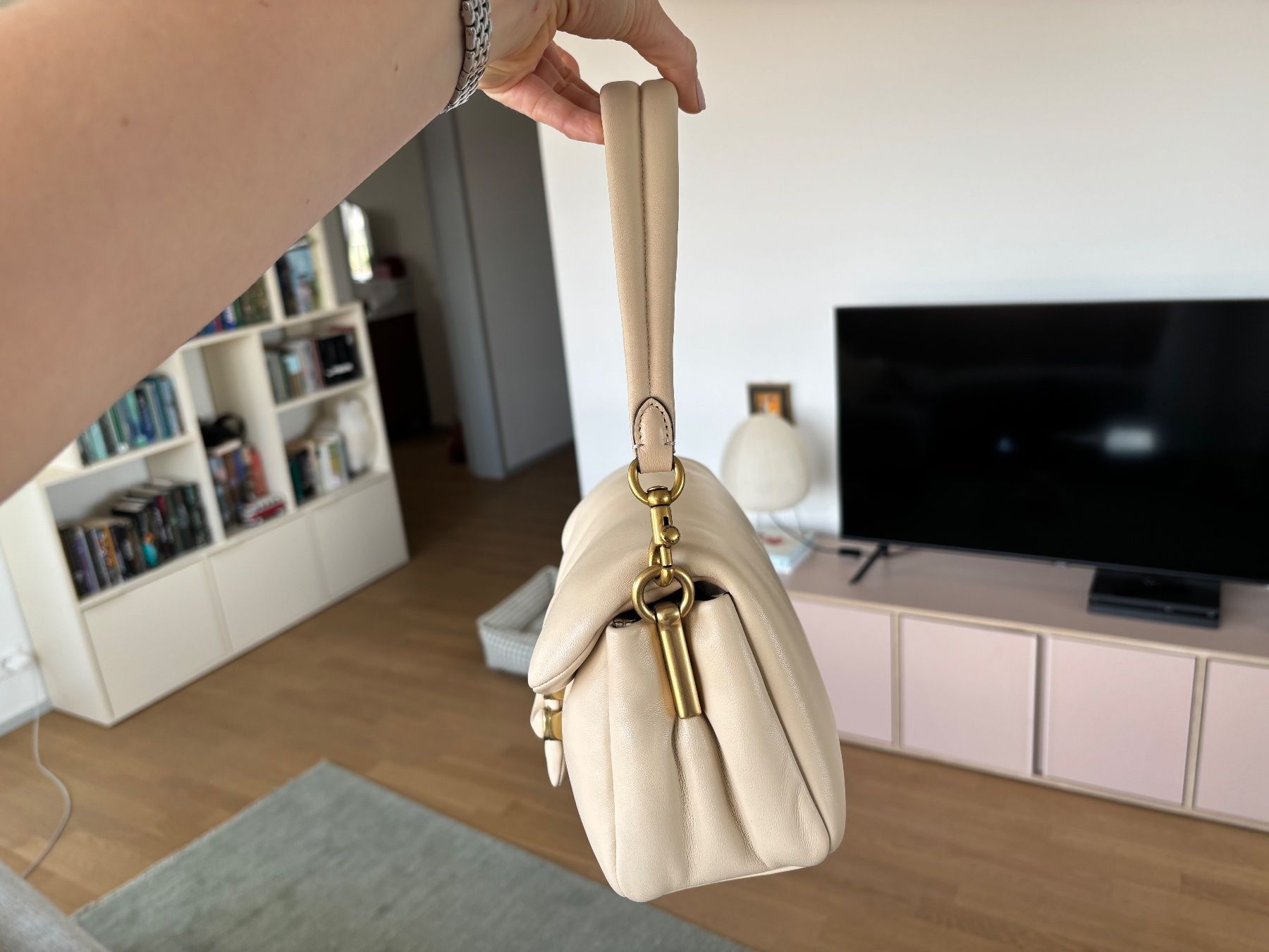 Coach Borse da donna: Coach Pillow Tabby beige – Usato da Dübendorf venduto da dresctat 4