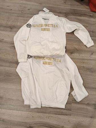 Tuta sportiva 