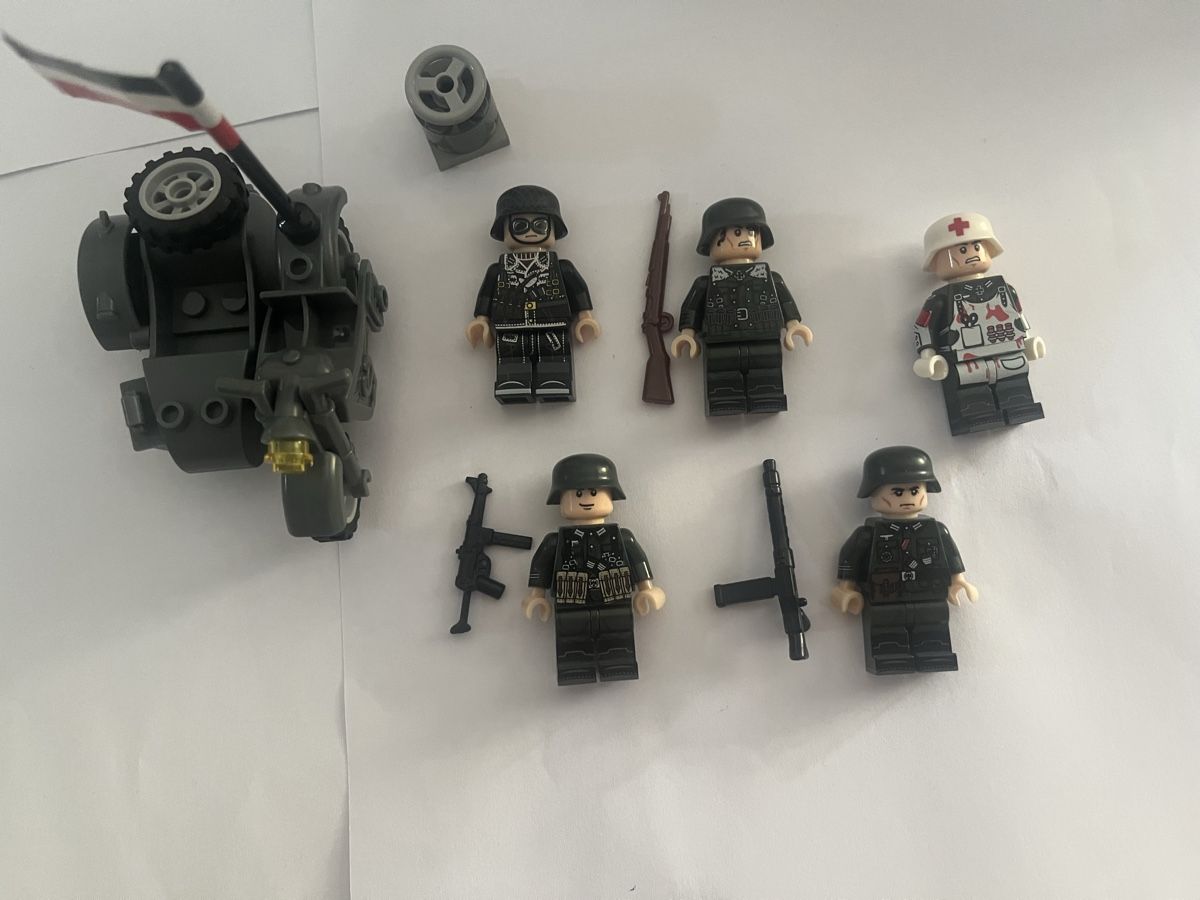 Statuette: Ww2 Custom Klemmbaustein Minifiguren German Soldiers – Nuovo (secondo la descrizione) da St. Margarethen TG venduto da nic_n9n5