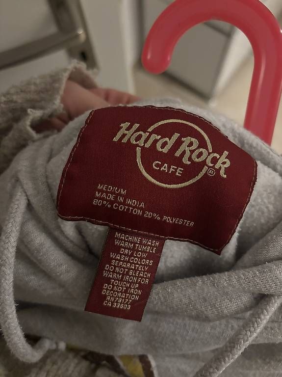 Maglioni & Felpe: Hard Rock Medium  – Usato da Kehrsatz venduto da ale_zpc6 1