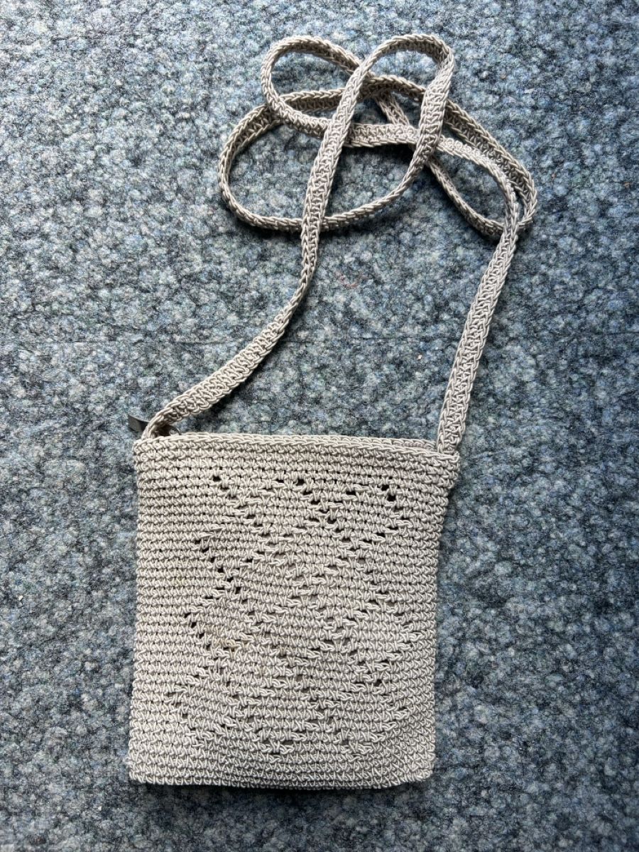 Sacs femmes: Cooles Täschchen beige – D'occasion à Oberglatt ZH par ble_75jw 2