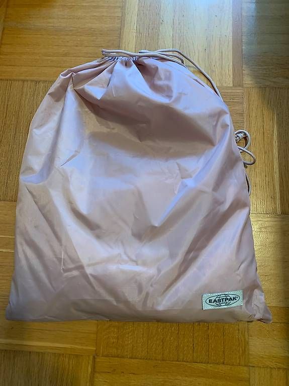 Sacs & sacs à dos: Sac Eastpak rose – D'occasion à Pully par mel_p2cq 1