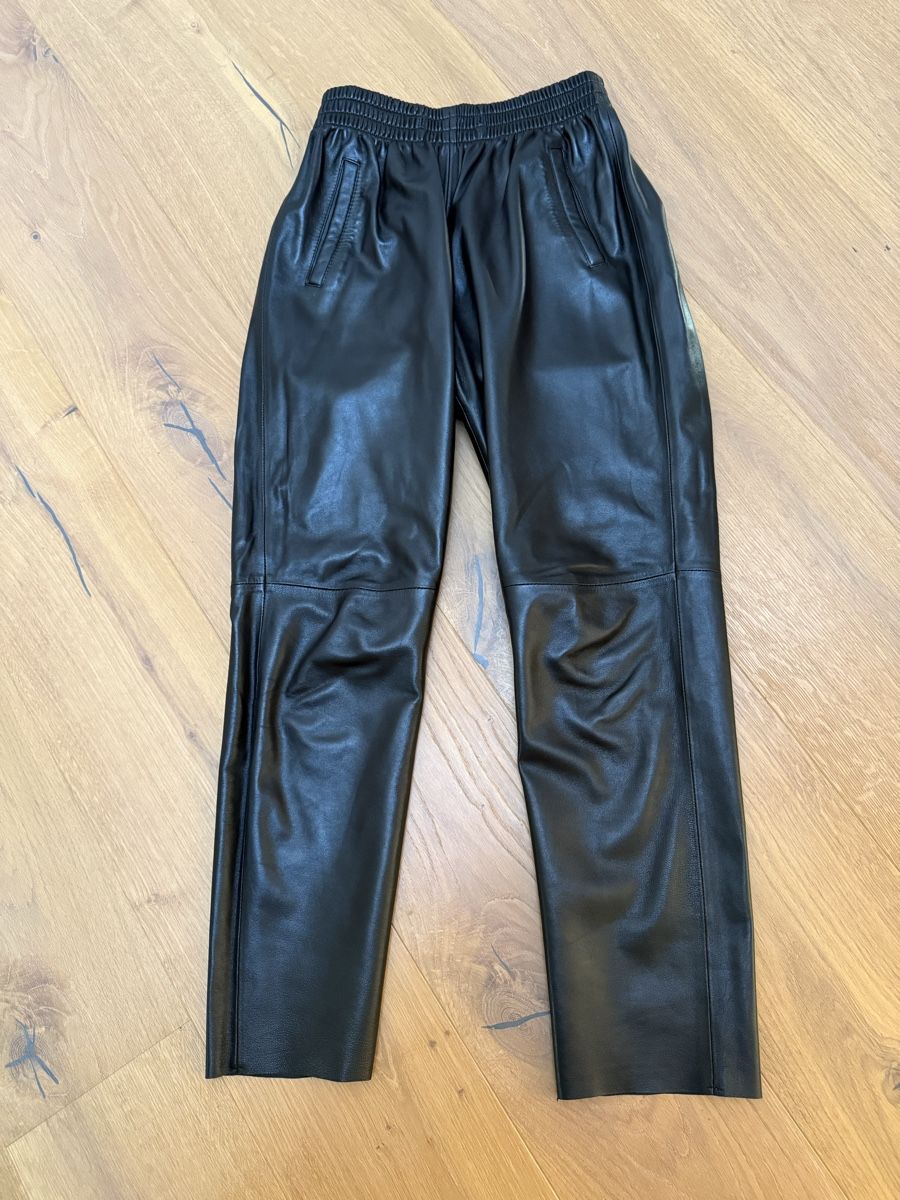 Hosen: Oakwood Lederhose, Grösse S – Gebraucht aus Lungern von Blauhausfrau