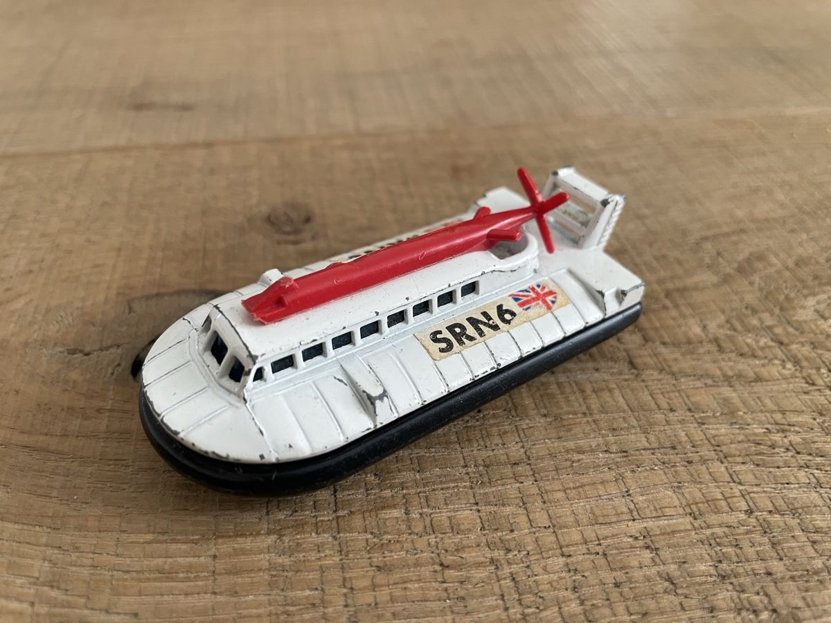 Matchbox Voitures modèles: Matchbox SRN6 Hovercraft – D'occasion à Frauenfeld par Challenger77