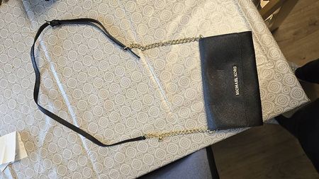Michael Kors Umhänge Tasche / Clutch