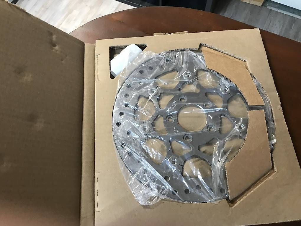 Toutes les pièces détachées moto: OEM Harley Davidson Bremsscheibe – D'occasion à Schlieren par motostyling 2