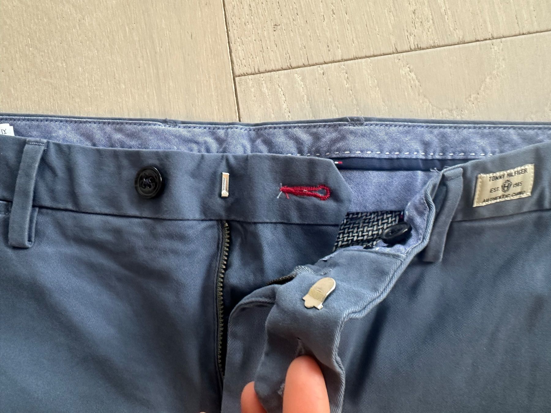 Tommy Hilfiger Pantaloni: Tommy Hilfiger chinos – Nuovo (secondo la descrizione) da Wollerau venduto da bod_25yw 2