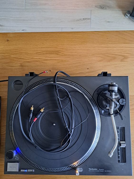 Technics Quartz Direct Drive Turntable System SL1210MK2 Kaufen auf