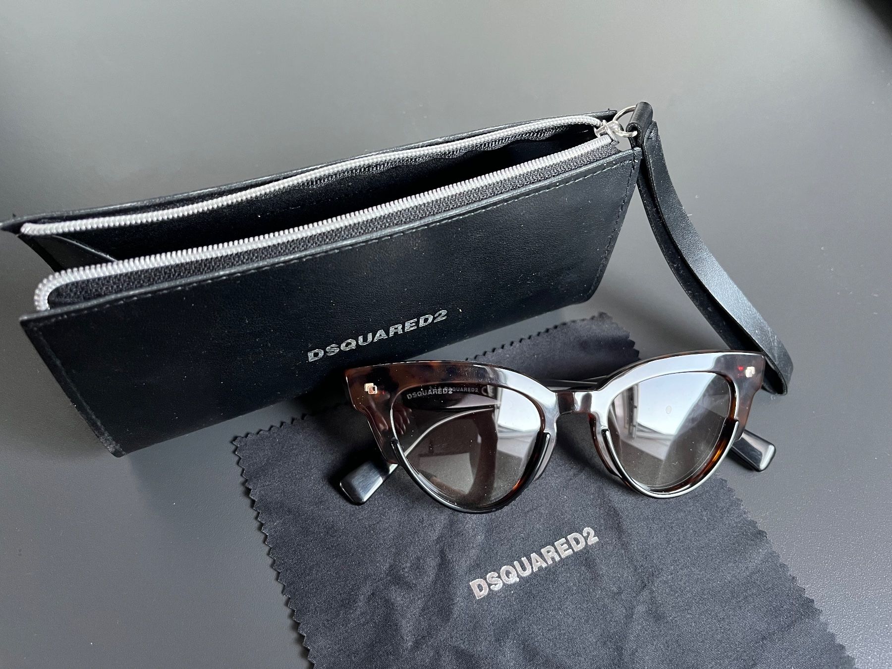 Dsquared2 Lunettes & Verres: DSQUARED2 Sonnenbrille inkl Etui+ Tuch – Neuf (Voir description) à Zürich par nina__viva