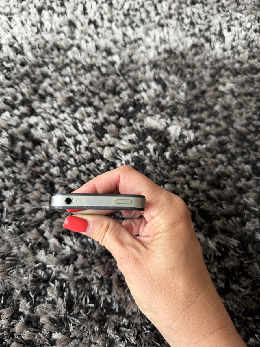 Apple Portables: iPhone – Défectueux à Wil SG par Ciara13 5