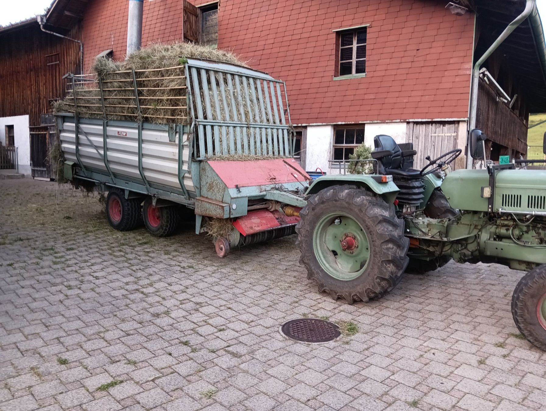 Rimorchi: Agrar Ladewagen – Usato da Bubikon venduto da 995
