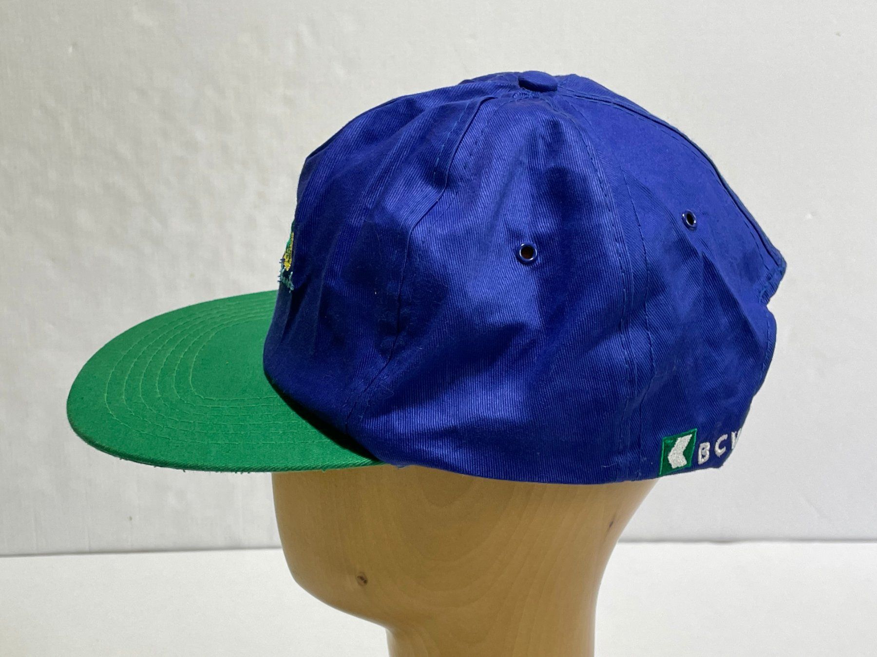 Chapeaux, bonnets & casquettes: Vintage 90s Mütze Junior Club – D'occasion à Zürich par le_souk 1