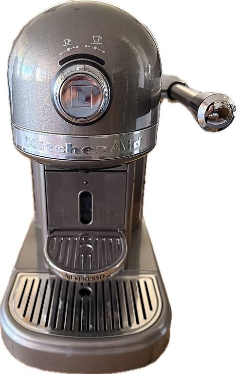 Appareils de cuisine: KitchenAid Nespresso Medaillon Silver – D'occasion à Düdingen par Elisa666