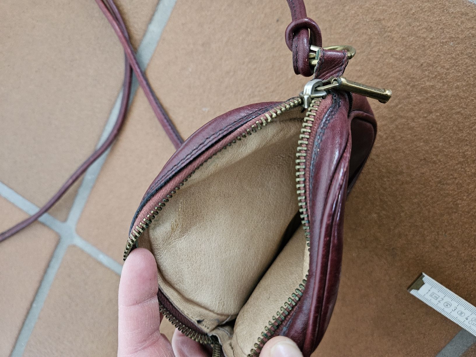 Aigner Taschen für Damen: AIGNER Umhängetasche Vintage  – Gebraucht aus Eschenbach SG von MarThu 3