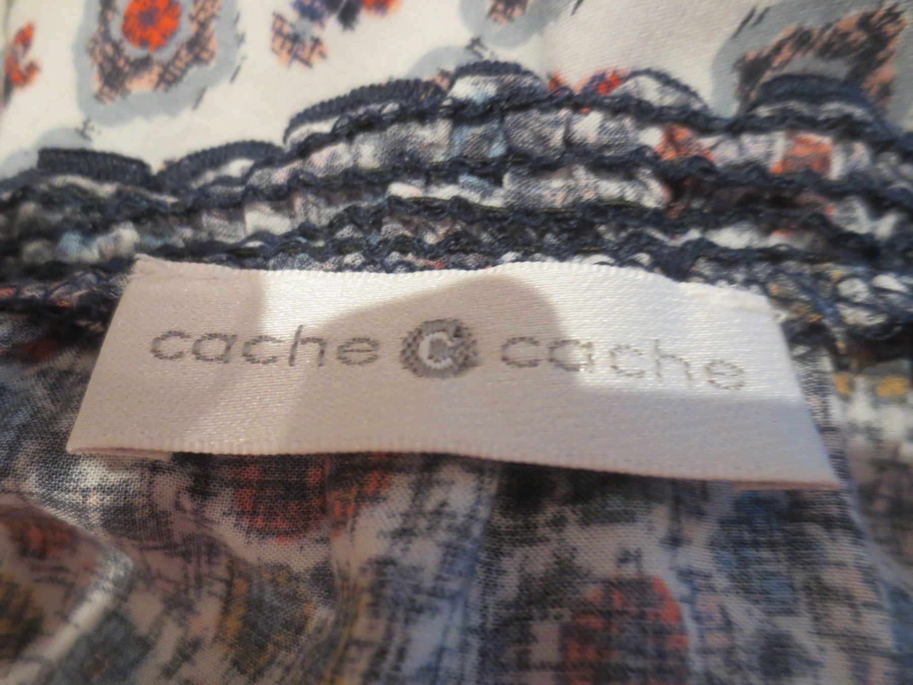 Camicette: Damenbluse cache cache Gr.46 – Usato da Männedorf venduto da Livingston 2