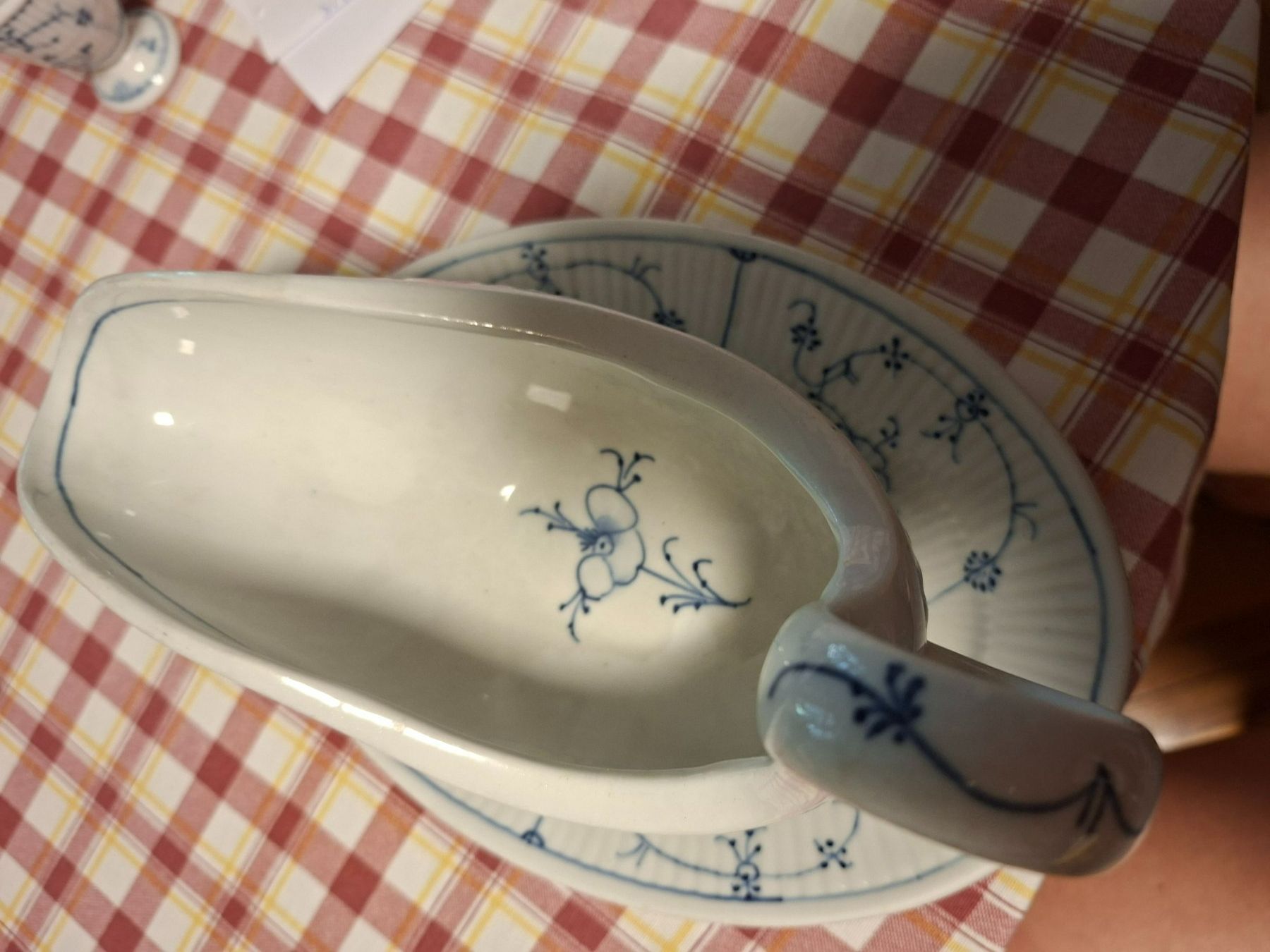 Coupes: Rauenstein Sauciere, Blau Modell, gerippt, Strohblumenmuster – D'occasion à Glarus par Walther06 1