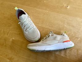 Leichte Sneaker von PITAS, beige, Gr. 38, kaum getragen!