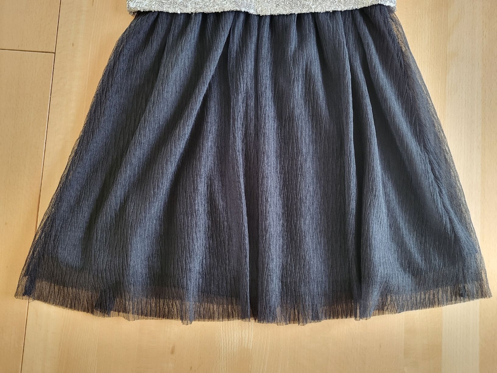 C&A Vestiti & Gonne: Pailletten Kleid Gr. 146 – Usato da Dürrenäsch venduto da DanaW01 3