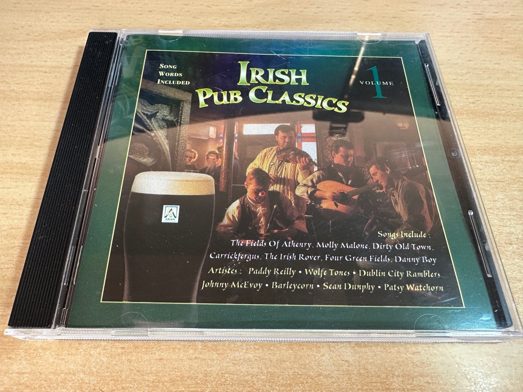 CD: Z4 Various – Irish Pub Classics Volume 1 – Usato da Rikon im Tösstal venduto da Alpenmutz