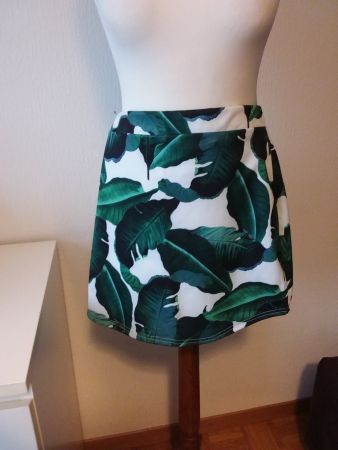Mini jupe blanche et verte MissGuided T38