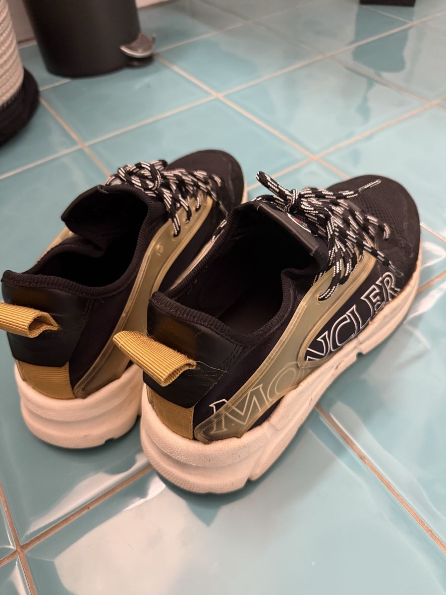 Moncler Scarpe da uomo: Moncler Trainers - Men's Size 43 - Great Condition! – Usato da Onex venduto da Vigo20 3